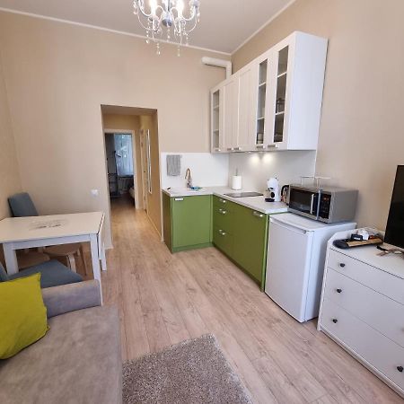Cosy One Seperate Bedroom Apartment In City Center, Perfect For Family Trip. Riga Buitenkant foto